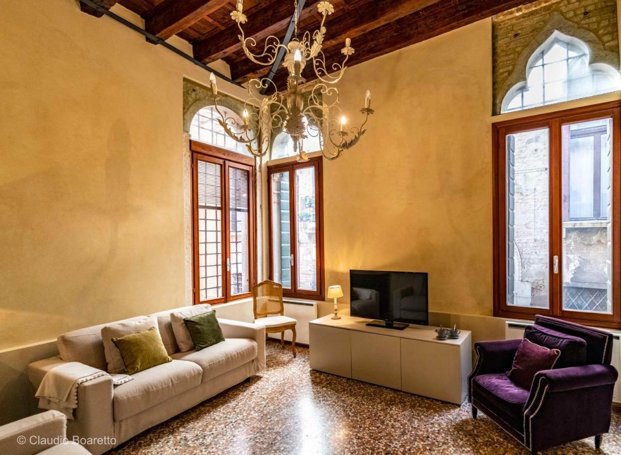 Gondola Bianca Venisejetaime Apartman Kültér fotó