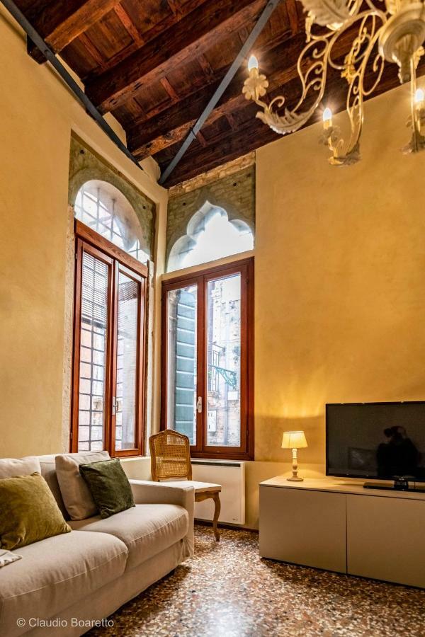 Gondola Bianca Venisejetaime Apartman Kültér fotó